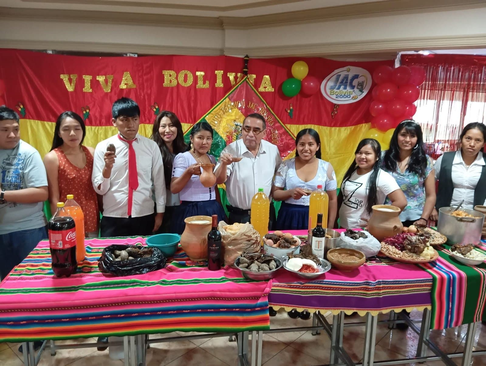 18   Estudiantes en feria cultural
